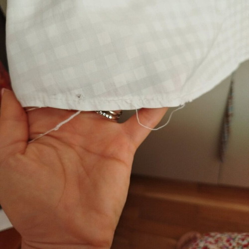 Summer skirt like new, white, with elastic waist