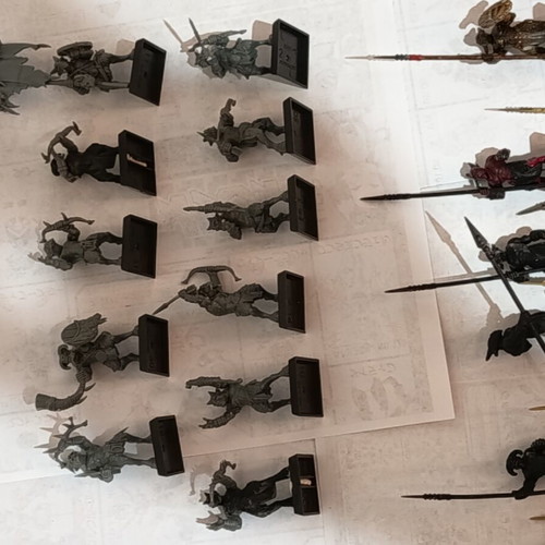 Warhammer Chaos Beastmen Ungors & Raiders 27 plastic figures like new with extra bitz
