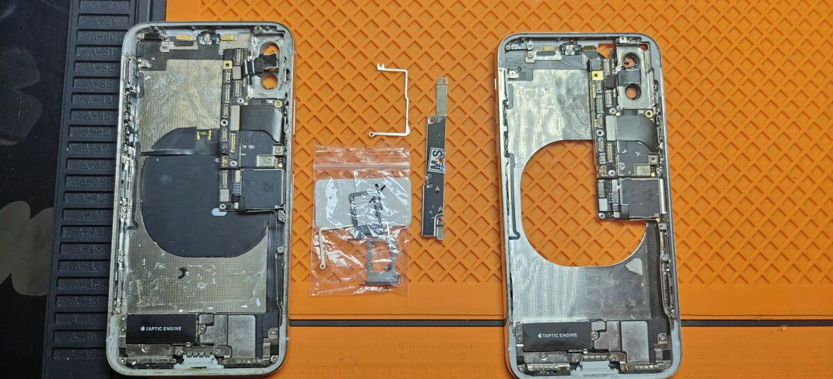 iPhone X parts used, package with… - € 20,00 - Vendora.cy