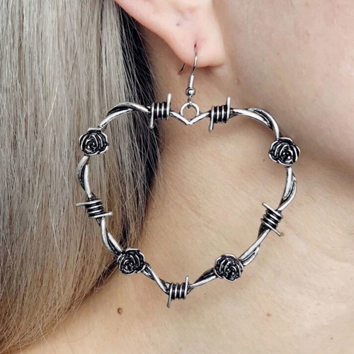 Metal heart earrings with roses new made of stainless steel