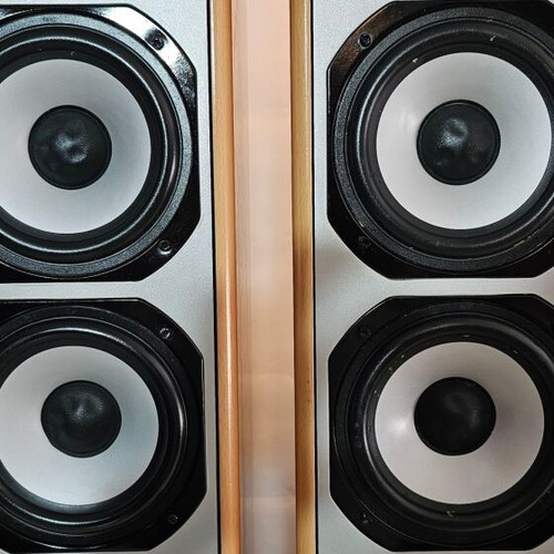 Audioline Cherry Momentum 2GR floor standing speakers used
