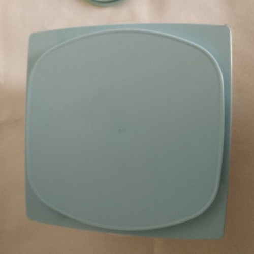 Tupperware cheese container used