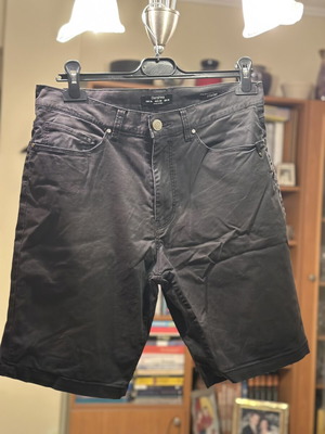 Σορτσάκι Μαύρο Bershka μέγεθος EUR 38 σαν καινούργιο