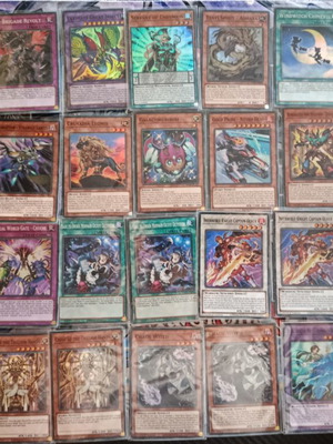 73 Yu-Gi-Oh! cards