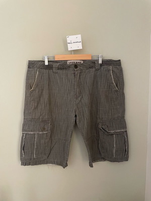 Men's cargo shorts used, size XL, beige