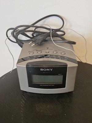 Sony radio alarm clock like new