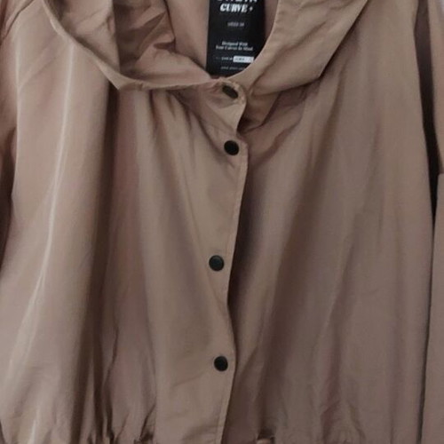 Shein Curve+ windbreaker plus size beige, new