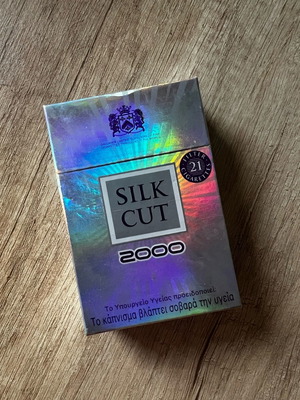 Silk Cut 2000 συλλεκτικό πακέτο τσιγάρων καινούργιο, limited edition