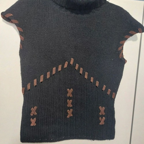 Y2K sleeveless sweater, black, size S/M