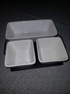 Sauce jars used, set of 3 porcelain bowls with base