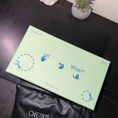 Off-White Virgil Abloh sunglasses like new, black