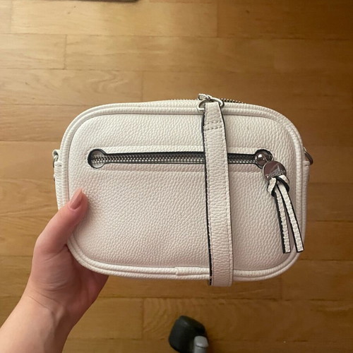 White crossbody bag with silver shoulder chain