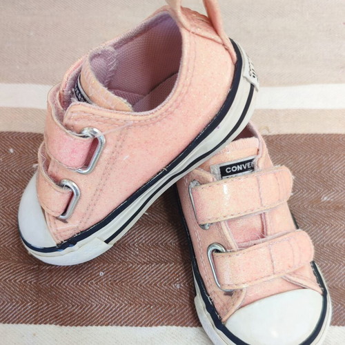 Converse kids sneakers size 21 like new
