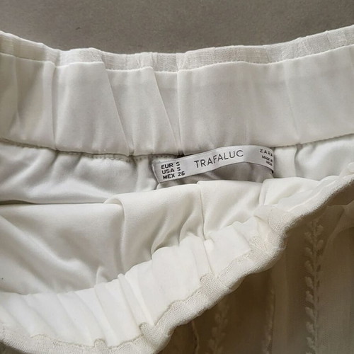 Zara maxi skirt white vintage lace embroidered like new