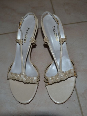 Haralas cream sandals like new, summer sugar color