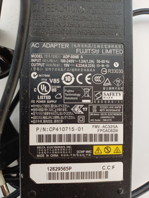 Fujitsu AC Adapter 19V 4.22A like new