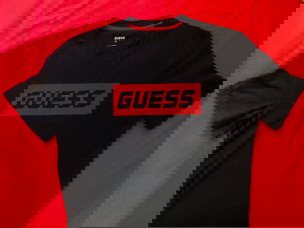 Guess T-shirt L-XL