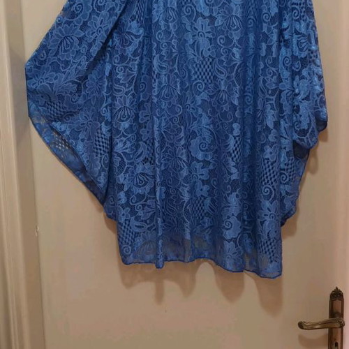 Lace blouse new, size XL, blue color, batwing sleeve