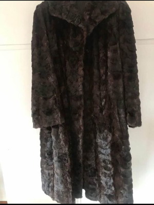 Women's mink fur coat like new, size Large