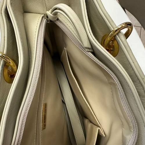 Handbag used, beige leather, classic vintage design
