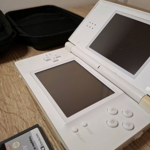 Nintendo DS Lite White like new with Assassin's Creed game