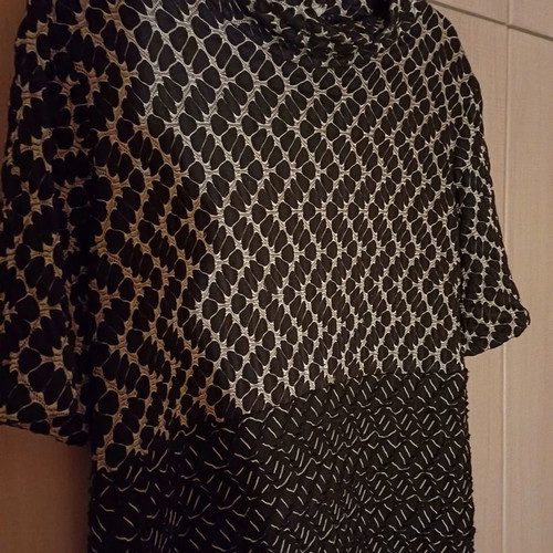 Toi & Moi Short-Sleeve Dress like new, white black, Small Medium