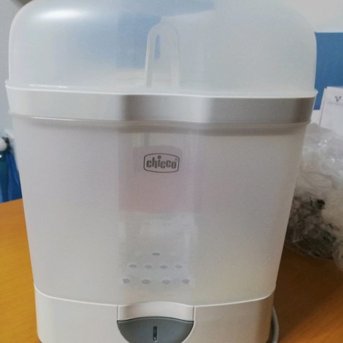 Baby items used: electric scale, sterilizer, electric breast pump