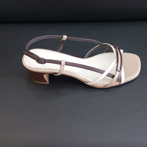 Tamaris sandals new, medium heel, beige brown tricolor