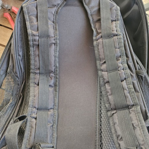 Cat carrier bag like new, backpack style