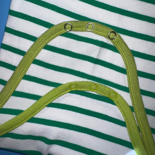 Baby bodysuits used, pack of 2 for 9-month-old boy
