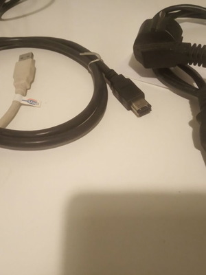 Computer cables like new, usb and power cables