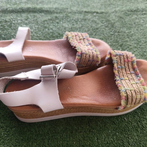 Dougias leather flatform sandals size 39 like new, white multicolor