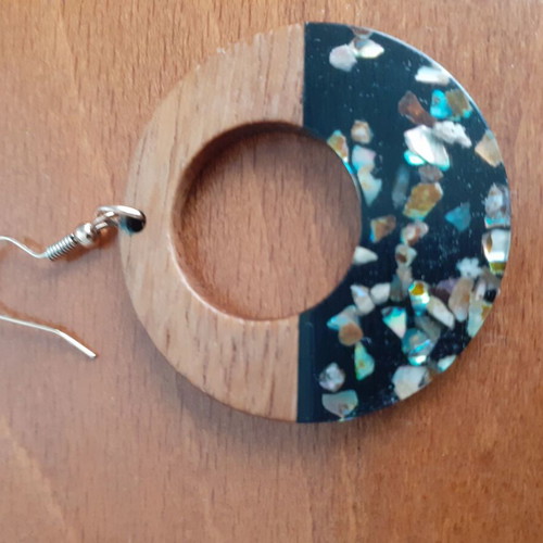 Wooden hoop earrings new with resin decoration