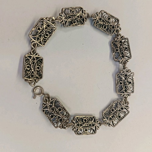 Vintage 925 silver bracelet like new with blue filigree stones