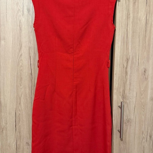 Red mid-length dress size S like new with chest details