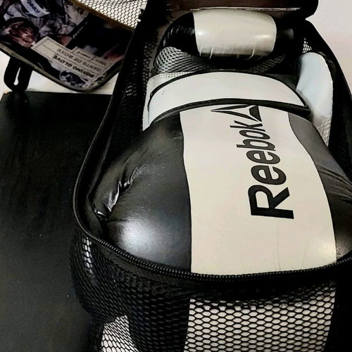 Reebok boxing gloves used, grey/black