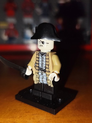 Lieutenant Lesaro figure like new with base and sword
