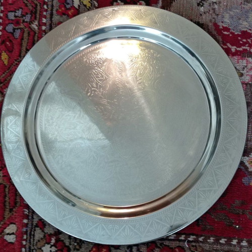 Glass bell with tray for sweets and decoration