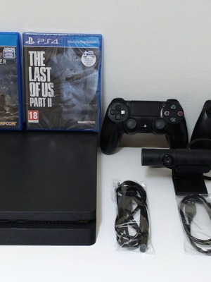 PlayStation 4 Slim 500GB като нов с игри, контролери и камера