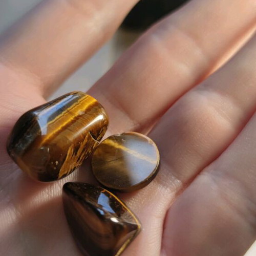 Tiger's Eye set new, 3 samples with strong iridescence