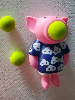 Pig Toy That Shoots Balls like new
