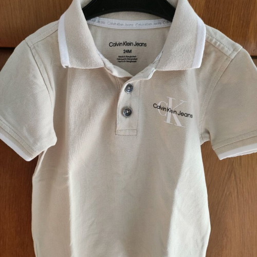 Calvin Klein κοντομάνικο μπεζ 2 ετών σαν καινούργιο
