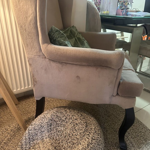 Armchair used for living room or bedroom nursing