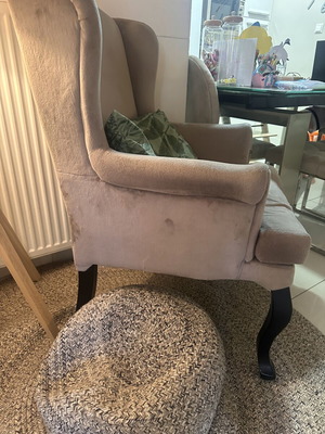 Armchair used for living room or bedroom nursing