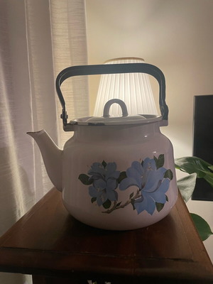Vintage enamel kettle used in good condition