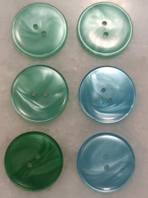 Vintage colorful buttons like new, pack of 6, 2.2 cm diameter