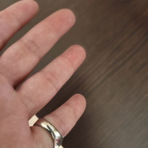 Silver 925 ring like new, solid 18.1mm
