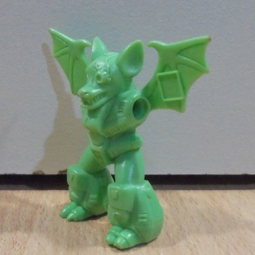 Battle Beast Blitzkrieg Bat #12 light green used without hands and weapon Takara Hasbro 1986