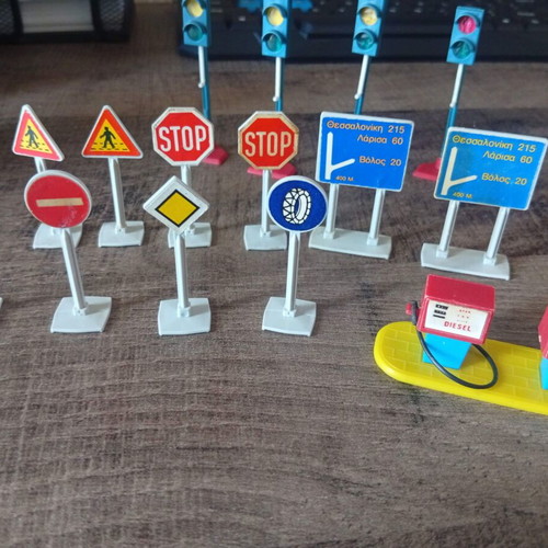 Joy Toy traffic signs and double gas pump set used