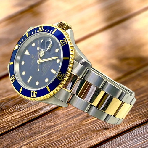 Rolex Submariner 3135 used with box and papers, like new condition